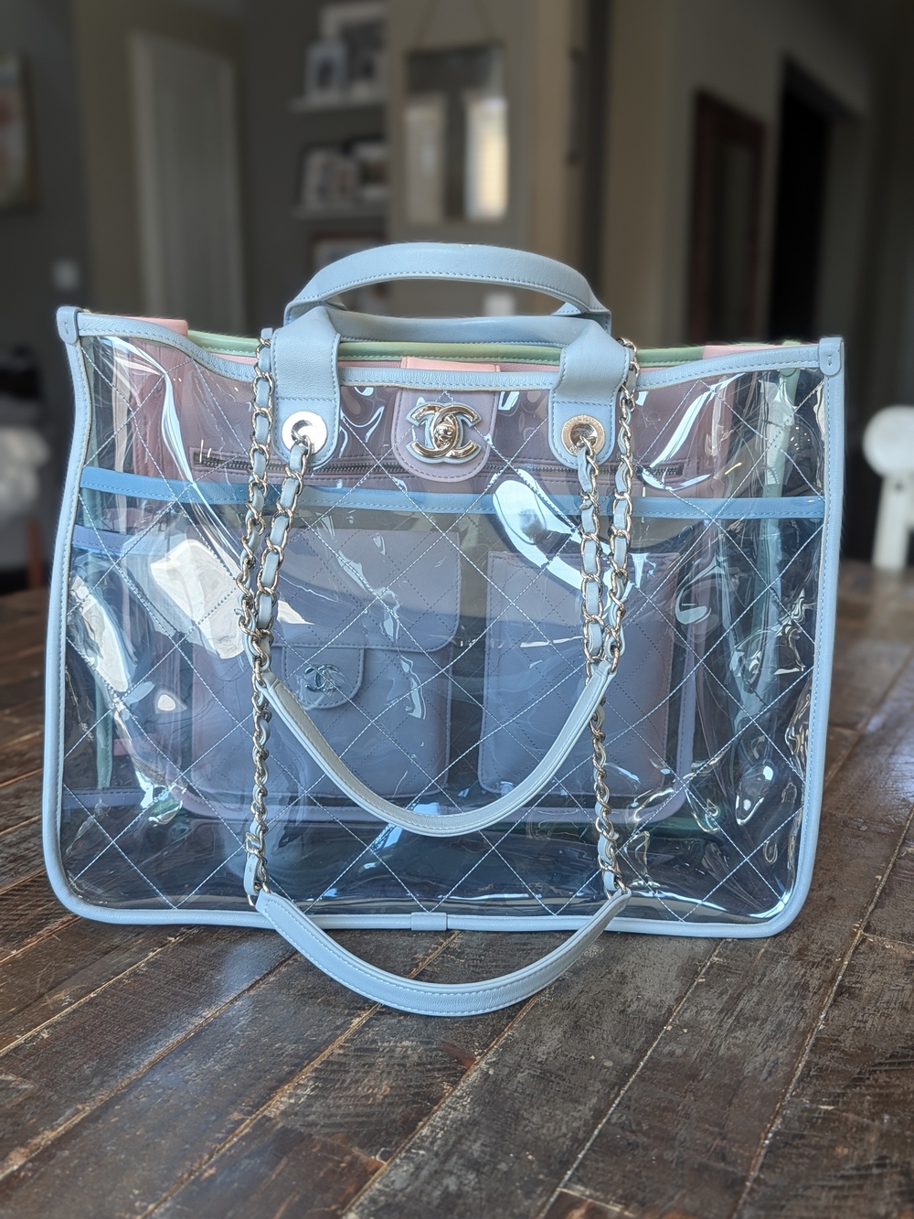 CHANEL Coco Splash Medium Shopping Tote
